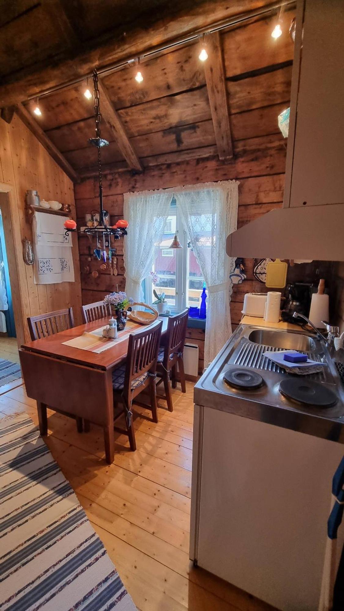 Koselig Rorbu Pa Tind Villa Sorvagen Exterior photo